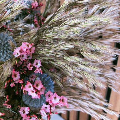 Stabilizovaná kytice polní cesta - detail pampové trávy