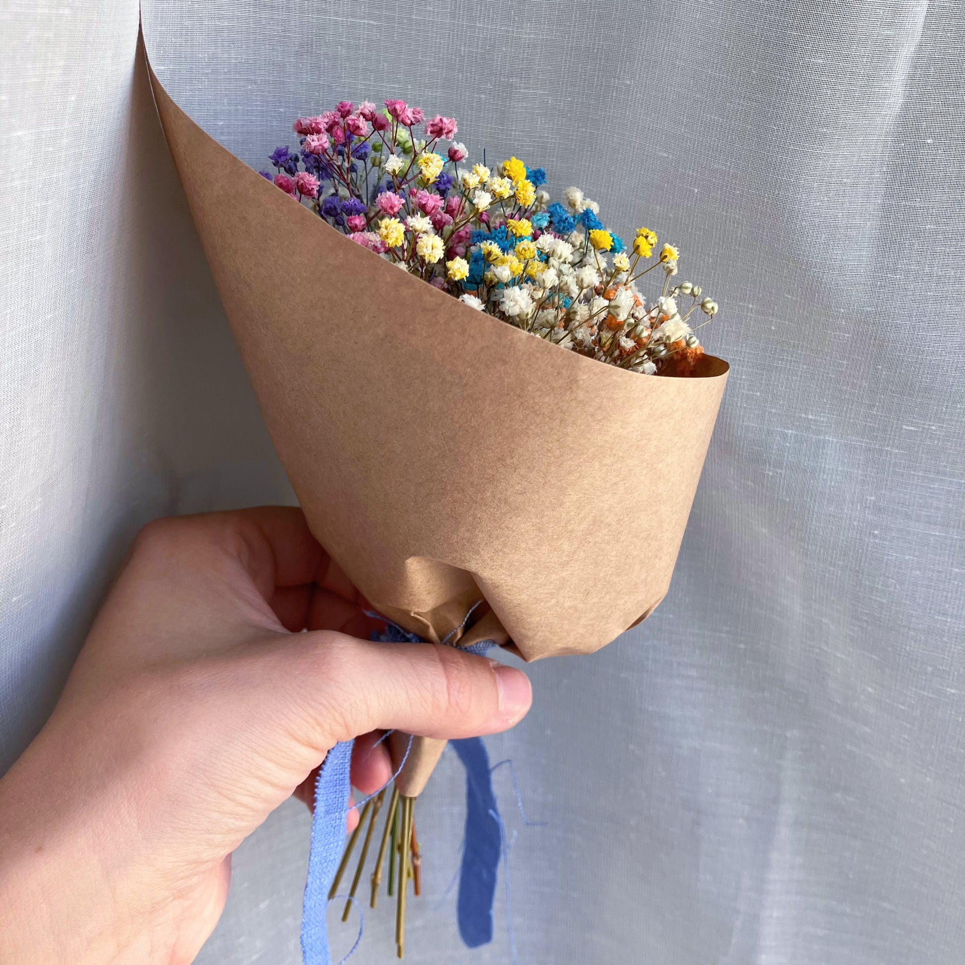 Stabilizovaná minikytice Duha v oblacích duhová