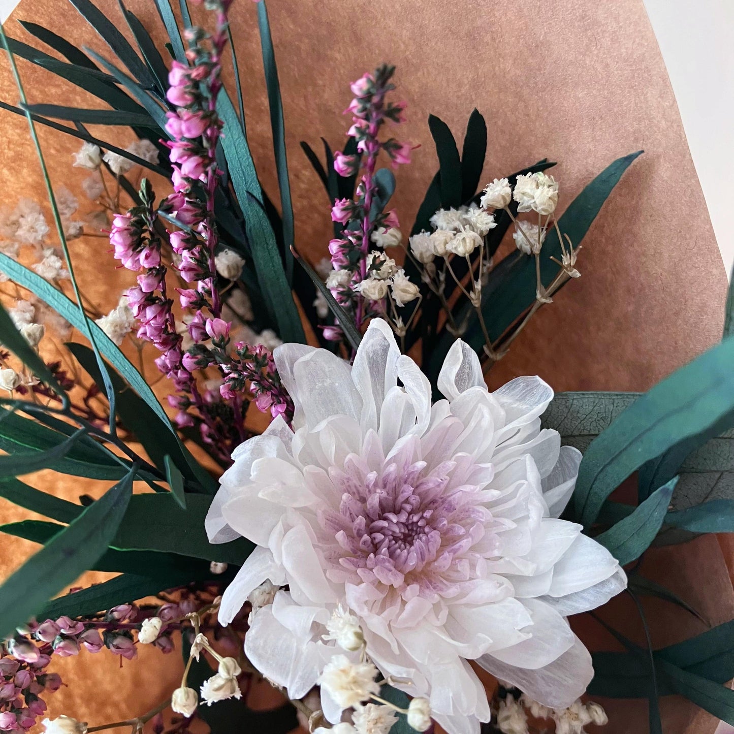 Stabilizovaná minikytice "Rosa v trávě"