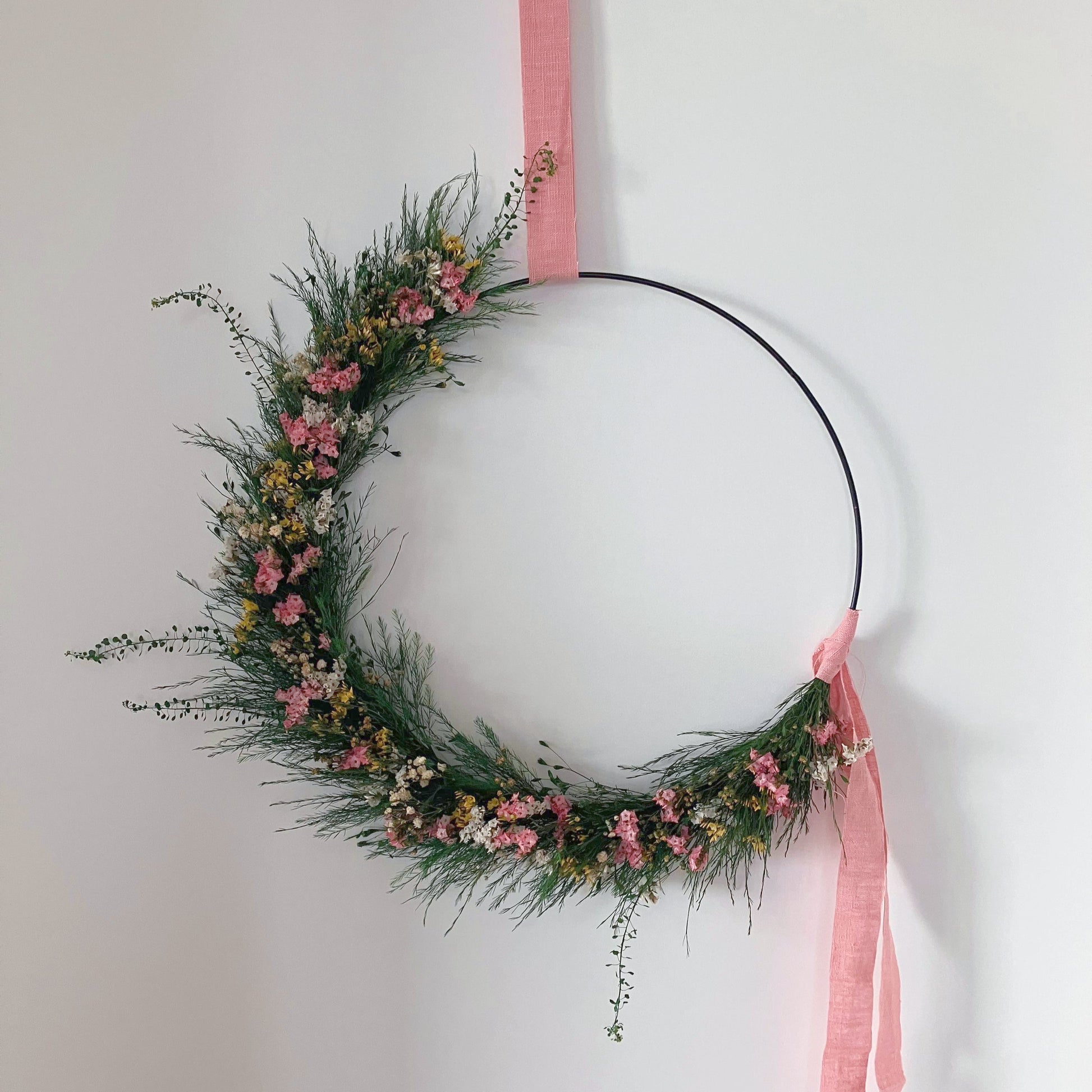 Věnec ze stabilizovaných květin Rozkvetlá louka